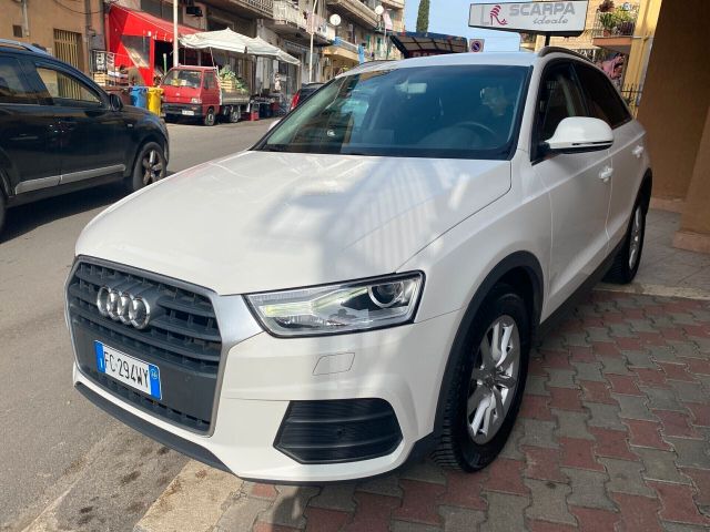 Audi Q3 2.0 TDI 120 CV Business