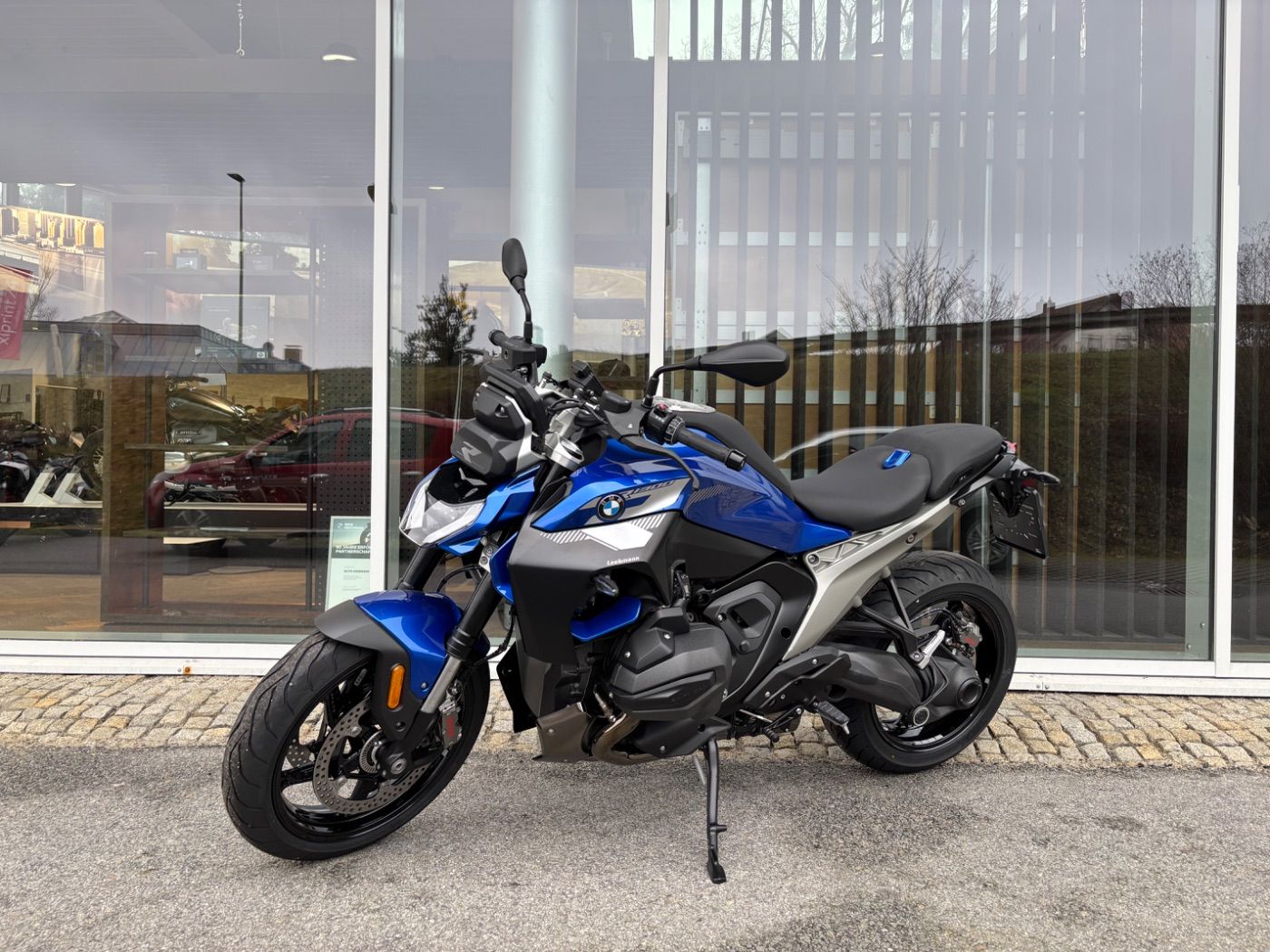 Fahrzeugabbildung BMW R 1300 R Exclusive 3 Pakete