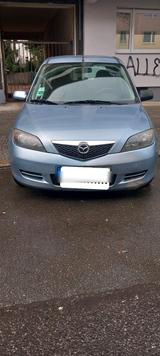 Mazda 2  Benzin  EZ 08/2006  TÜV neu Klima - Mazda 121 mit Benzin-Antrieb: Kleinwagen