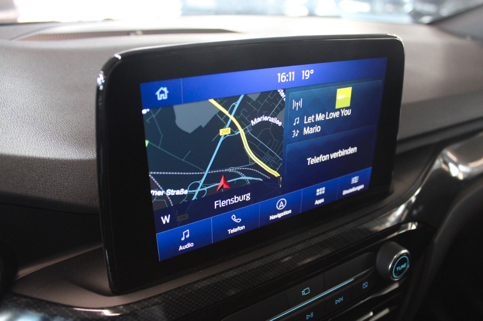 Fahrzeugabbildung Ford Kuga ST-Line X LED B&O HUD ACC WinterPaket Panod