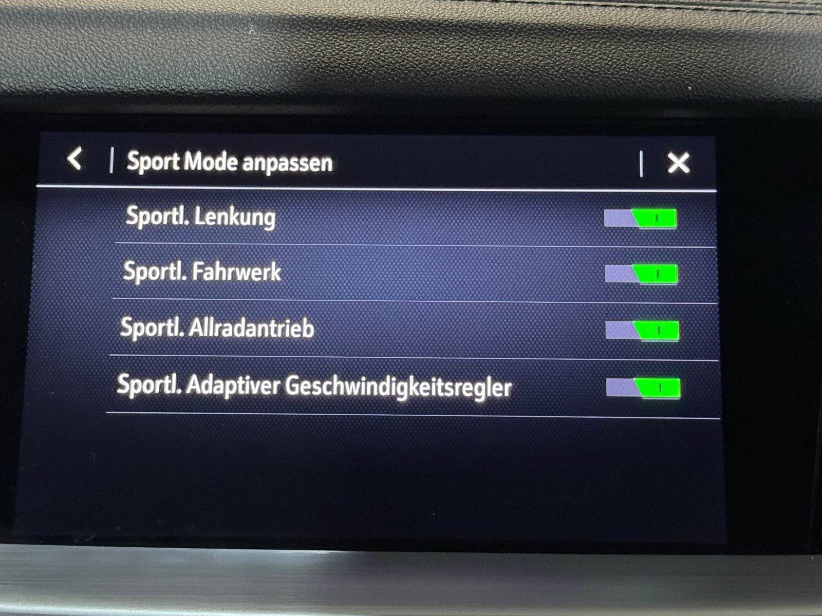 Fahrzeugabbildung Opel Insignia B Sports Tourer GSi 4X4 OPC PERFORMANCE