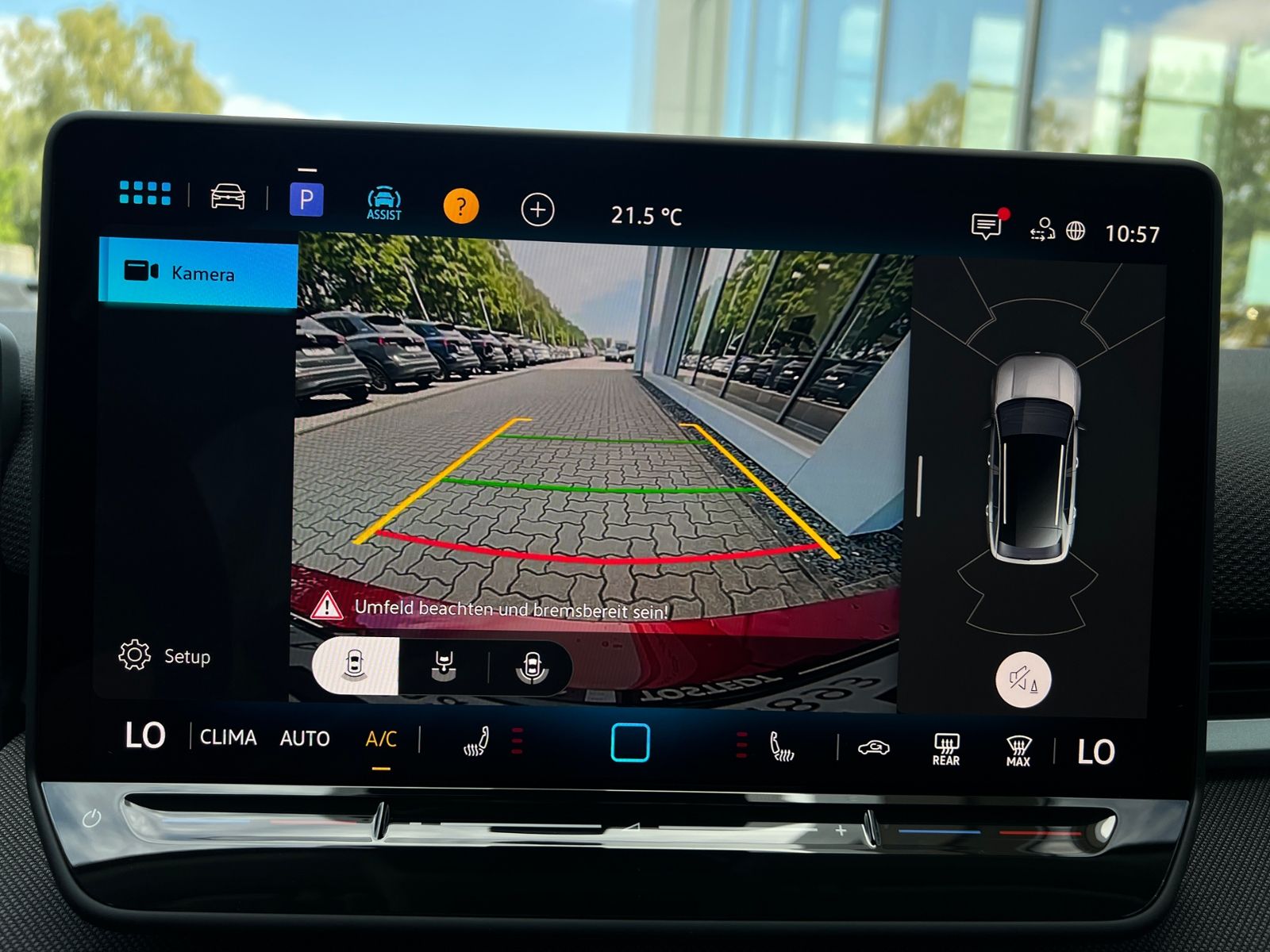 Fahrzeugabbildung Volkswagen T-Roc  Life 1.5 eTSI DSG *AHK, Ganzjahresreifen,