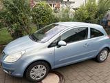 Opel Corsa mit Fahrradträger - Opel Corsa: Fahrradträger mit