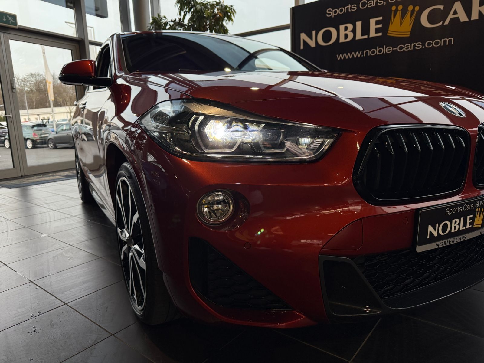 Fahrzeugabbildung BMW X2 xDrive 18 d M Sport AHK LED NAVI 20"