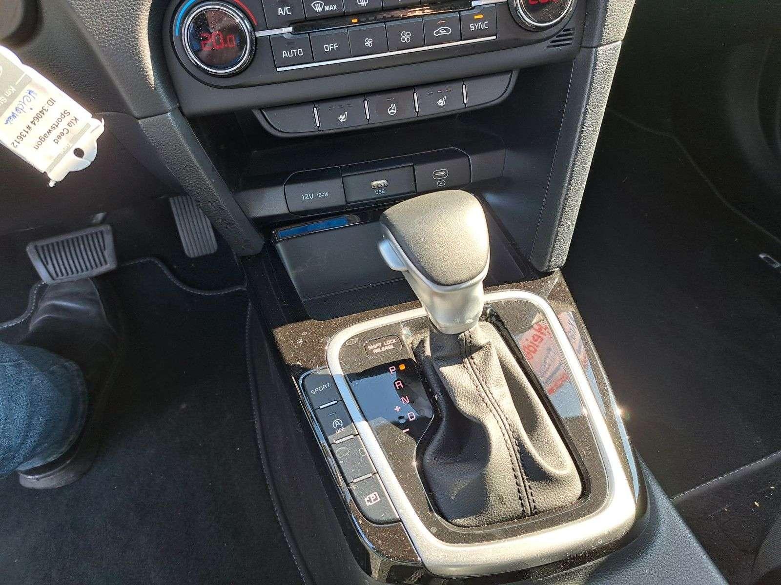 Kia Ceed SW / cee d SW Sportswagon