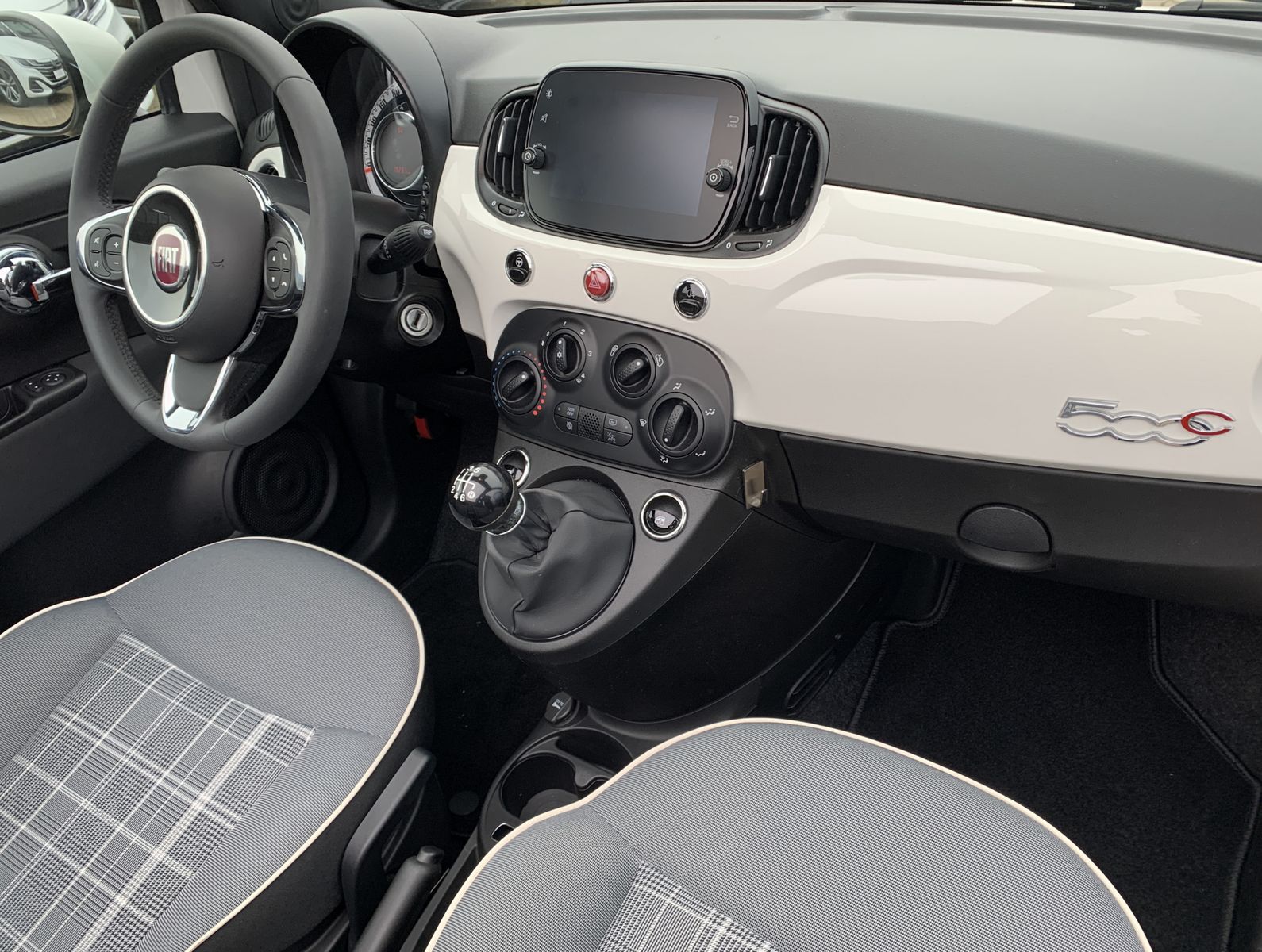 Fahrzeugabbildung Fiat 500C 1.2 Lounge*Klima*Temp*PDC*CarPlay*