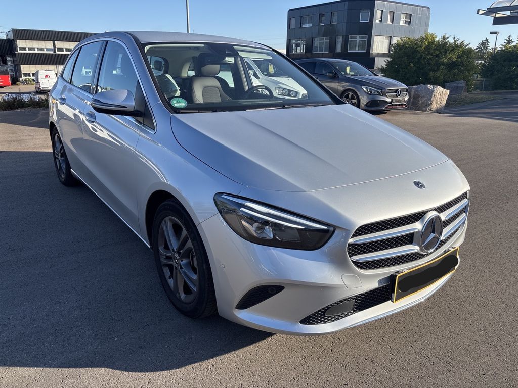 Image of Mercedes-Benz B 220
