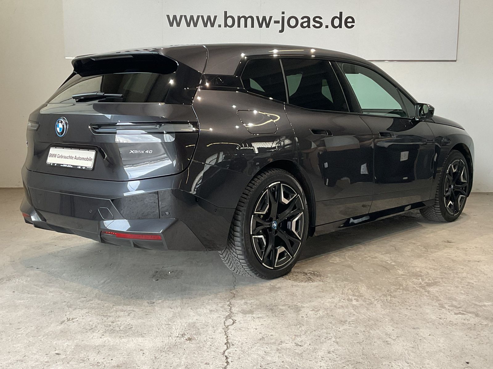 Fahrzeugabbildung BMW iX xDrive40 Sportpaket HK HiFi DAB Pano.Dach