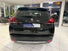 PEUGEOT 2008 1.2 Allure/NAVI/SHZ/PANO/KLIMA/CARPLAY PEUGEOT 2008 1.2 Allure/NAVI/SHZ/PANO/KLIMA/CARPLAY