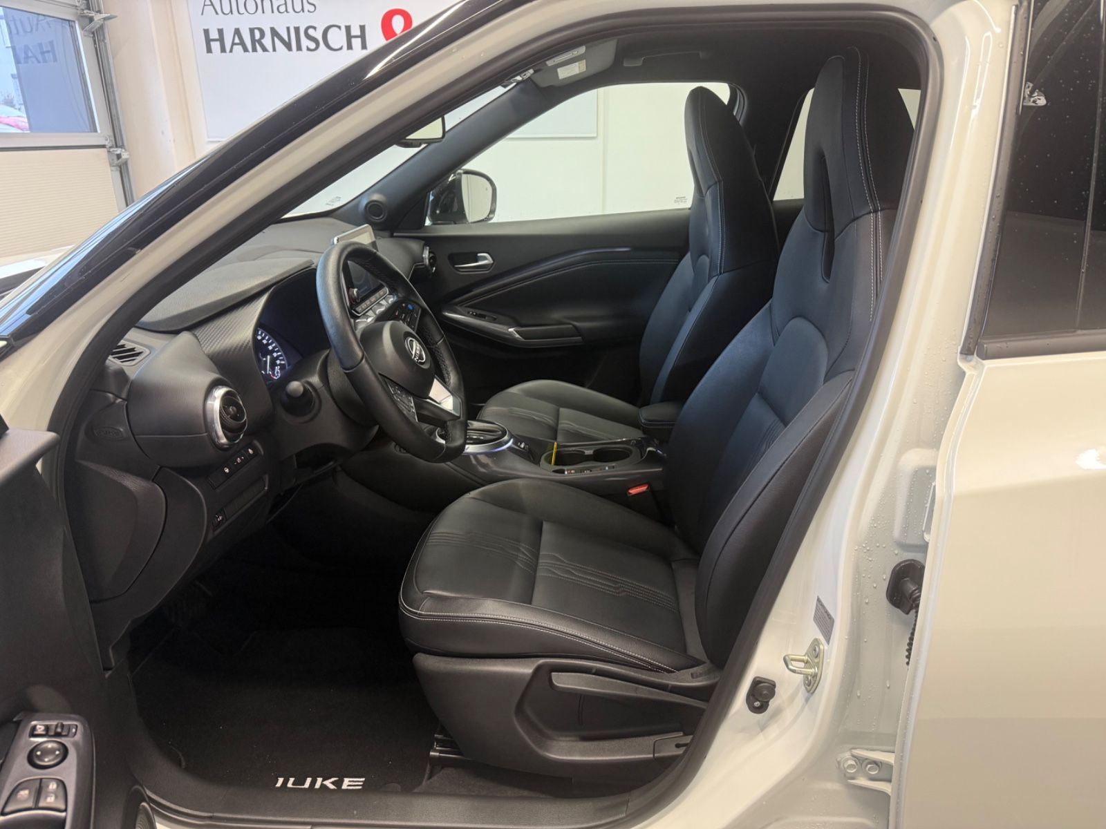 Fahrzeugabbildung Nissan Juke Hybrid Tekna; Leder, 19Zoll, 360°