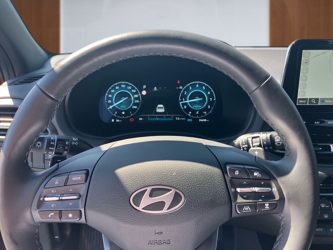 Fahrzeugabbildung Hyundai i30 DCT ADVANTAGE NAVI*LED*2Z-KLI*CARPL*SHZ*LHZ*