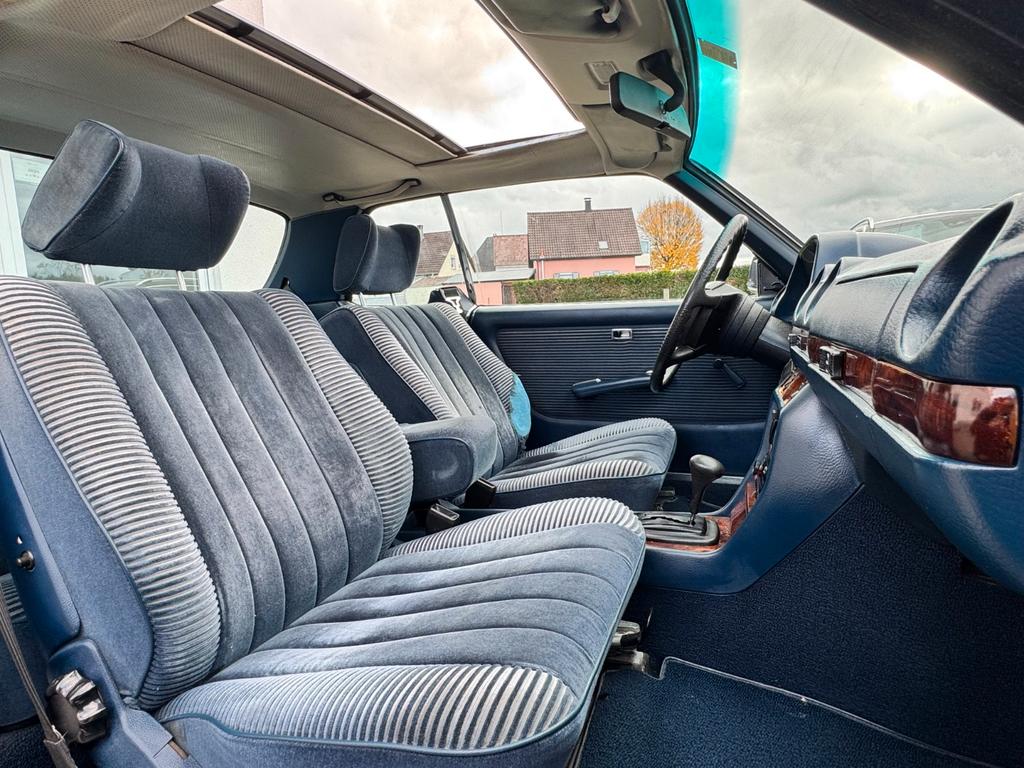 Mercedes-Benz CE 280