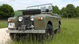 Land Rover Serie II - Land Rover Serie II mit Benzin-Antrieb