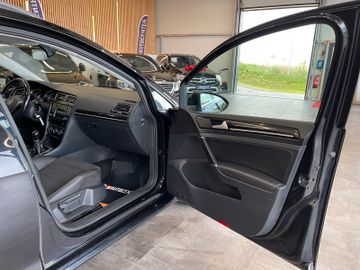 MYAUTOCENTER – Gebraucht- und Jahreswagen mit Werkstattservice in Pfaffenhofen Volkswagen Golf VII Variant Highline BMT *1. Hand*Massage*