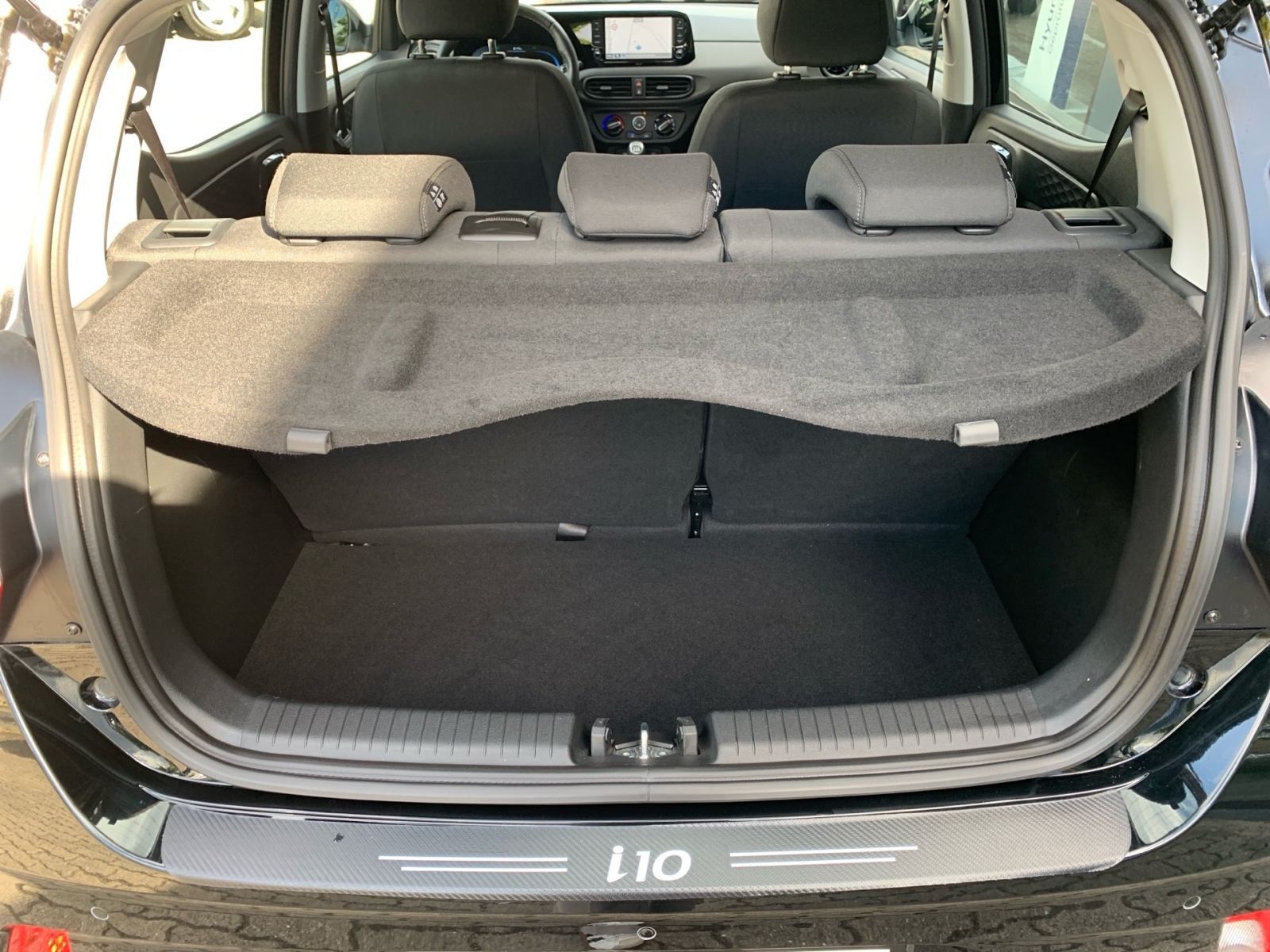 Fahrzeugabbildung Hyundai i10 1.2 Trend Navi