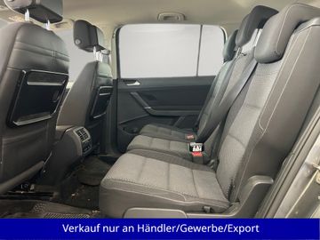 Volkswagen Touran - 12