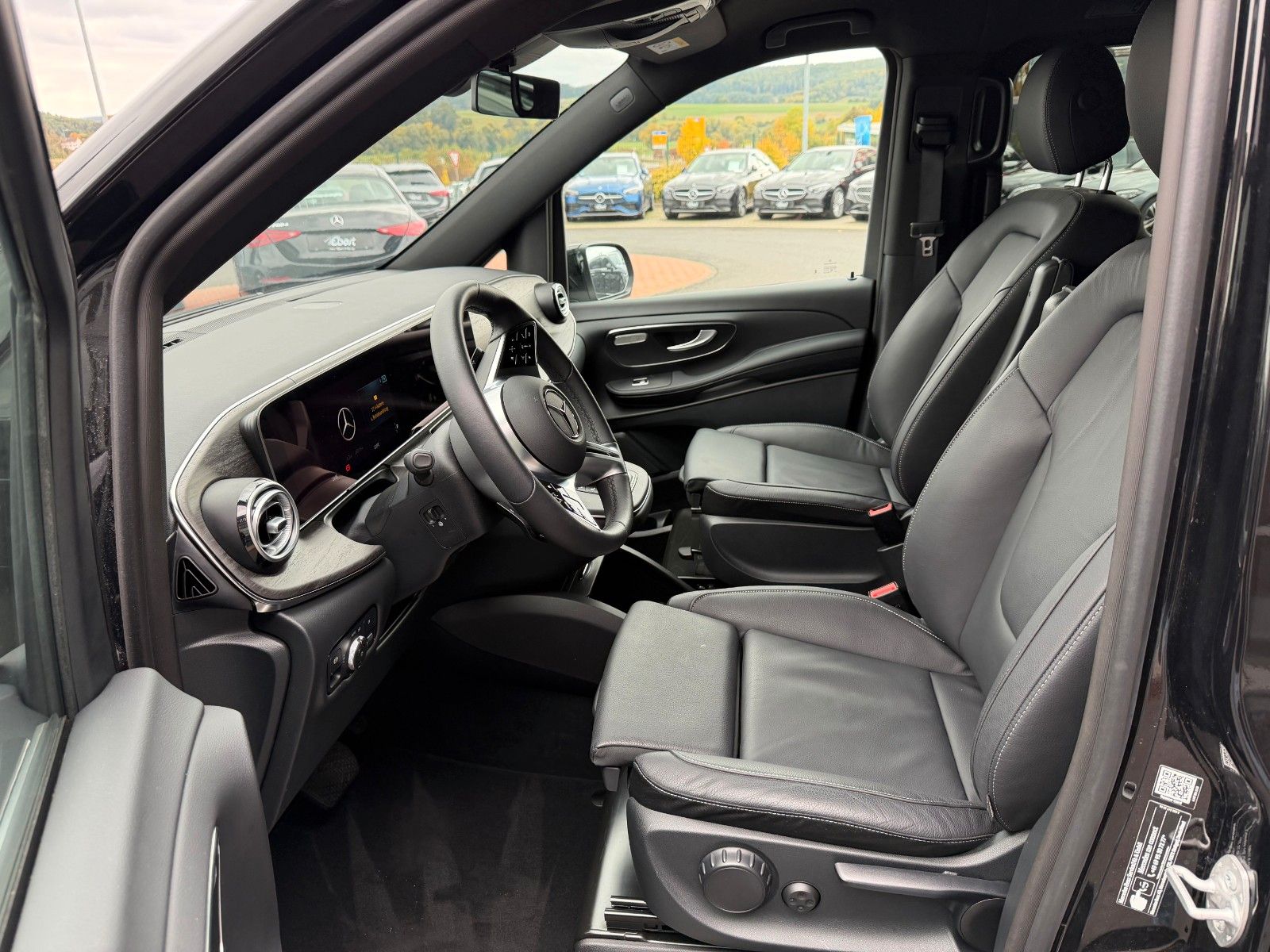 Fahrzeugabbildung Mercedes-Benz V 300 d AVANTGARDE Extralang 360Kamera Standh