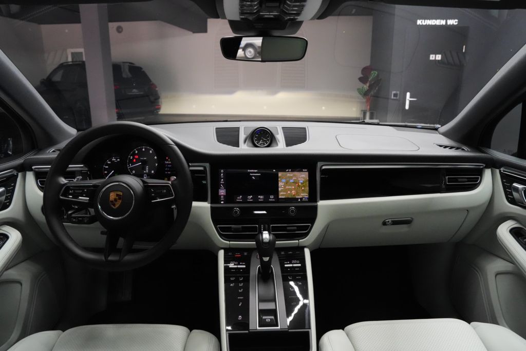 PORSCHE Macan S*CHRONO*PANO*PDLS+*ACC*360*BICOLOR*MEMORY PORSCHE Macan S*CHRONO*PANO*PDLS+*ACC*360*BICOLOR*MEMORY