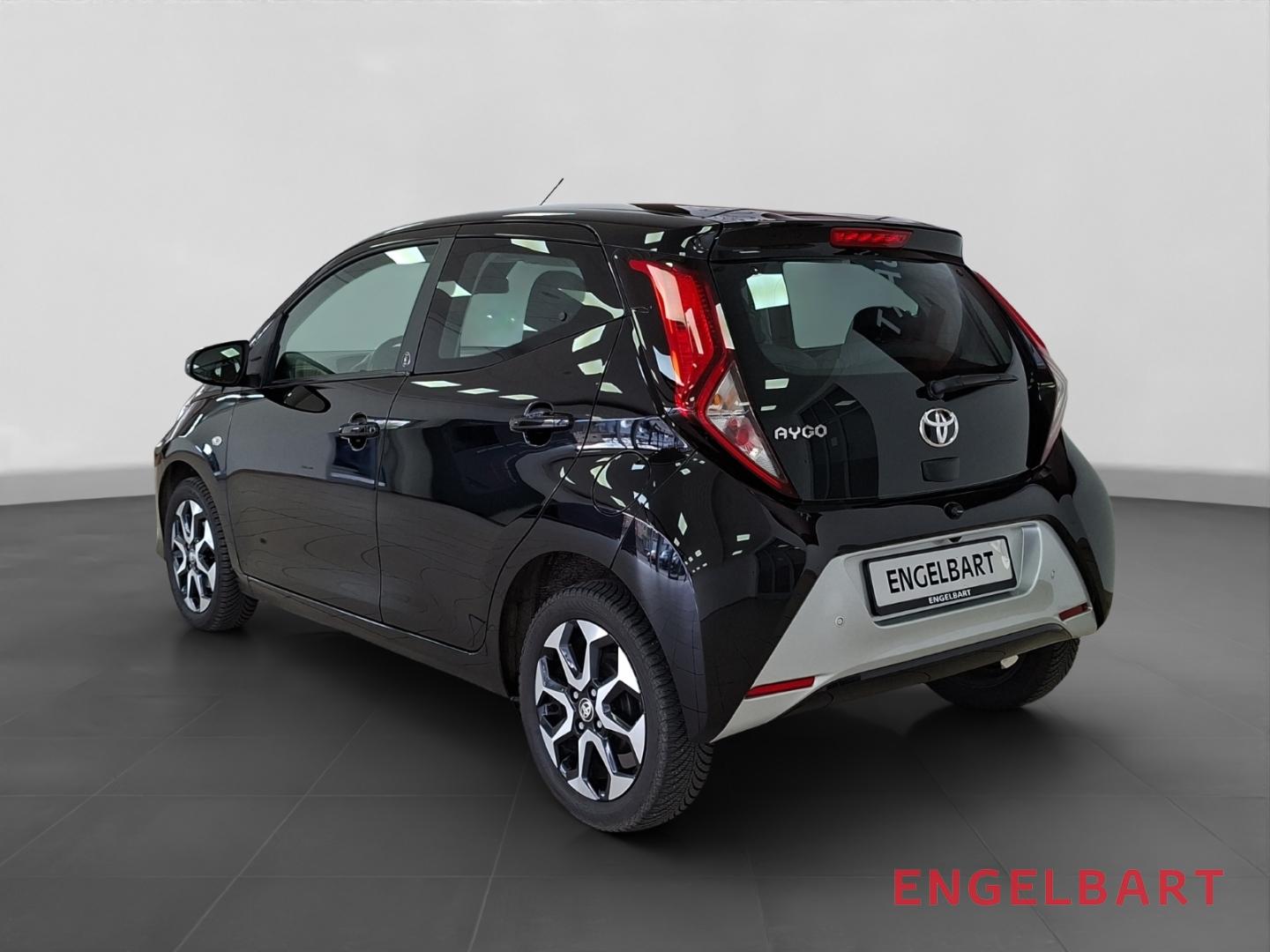 Toyota Aygo 1.0 X-Play Team D Allwetterreifen