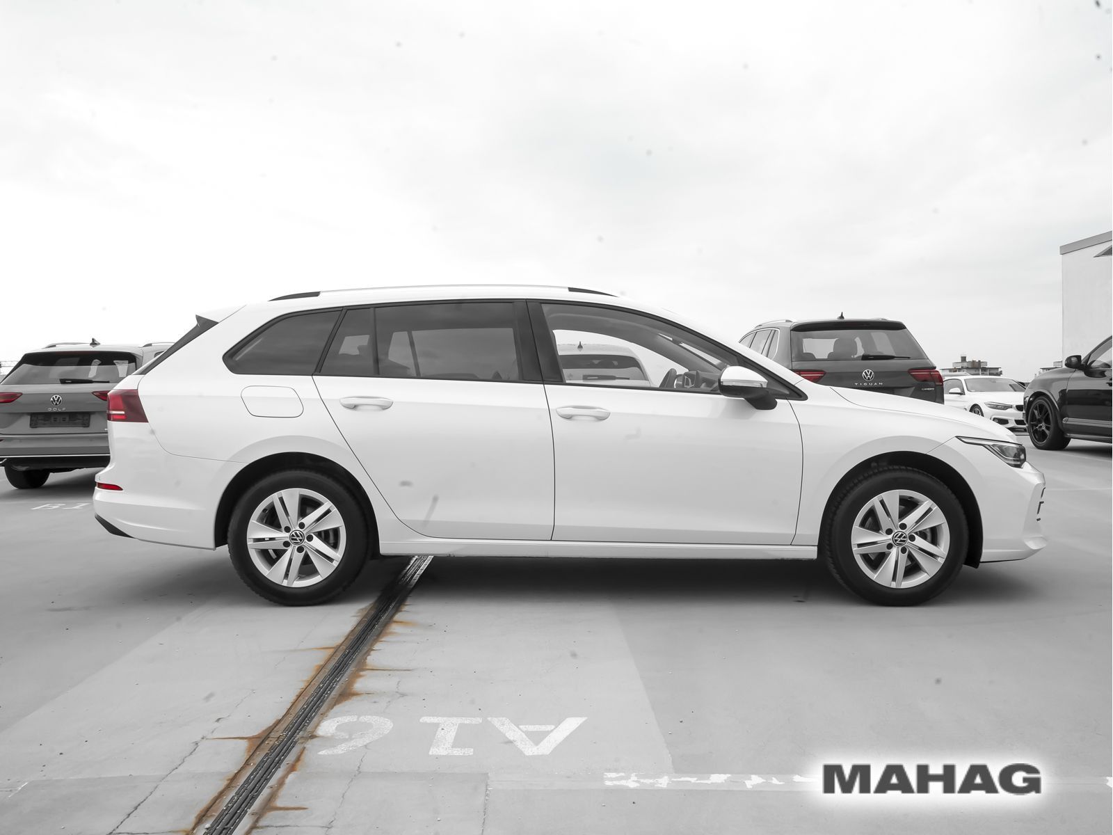 Volkswagen Golf VIII Variant Life 1.5 eTSI AHK ACC LED Navi foto 5