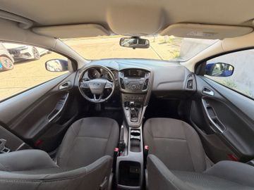 Ford Focus - 10