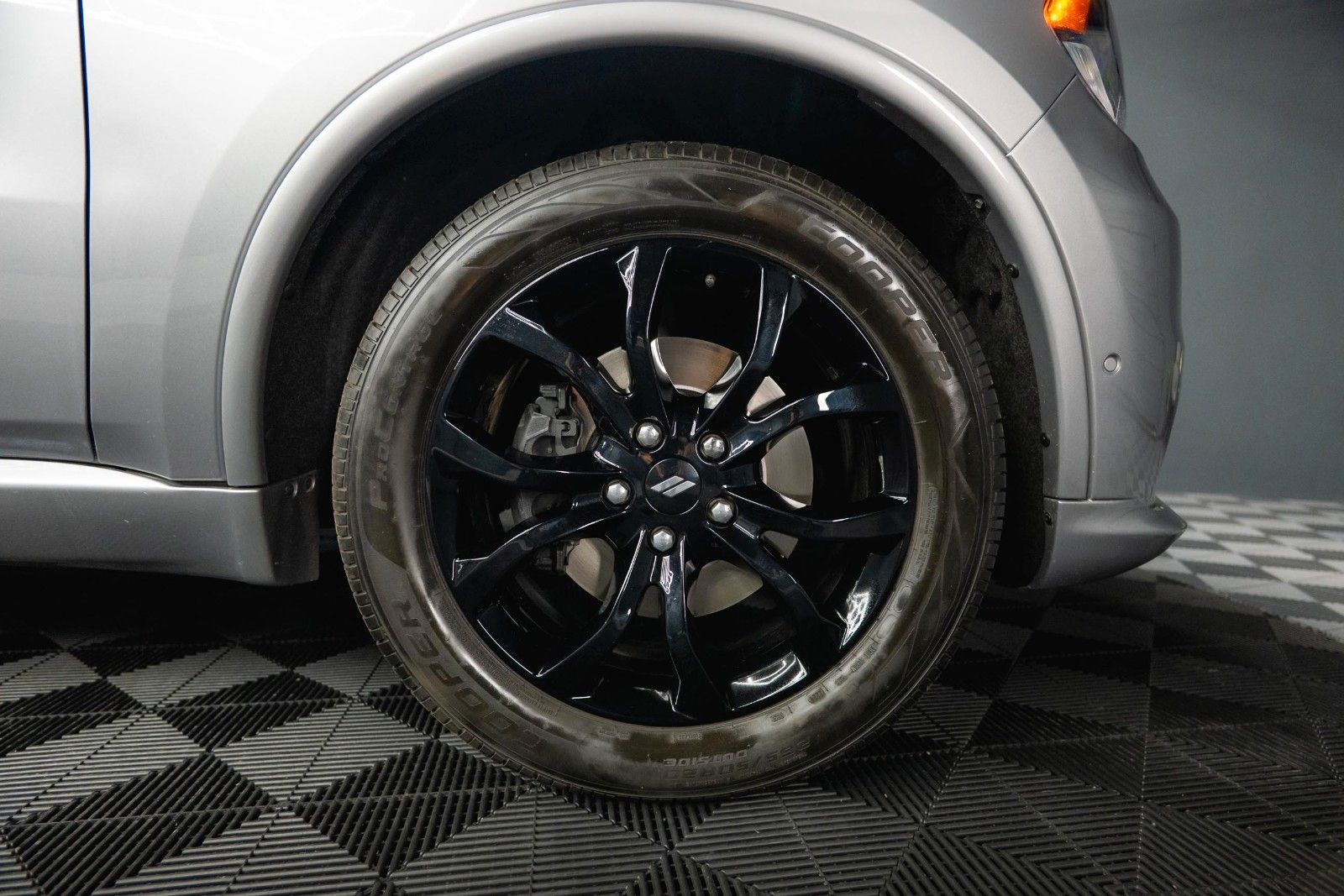 Fahrzeugabbildung Dodge Durango 5.7 V8 R/T 4x4 Night-Paket *7 Sitze*19%*