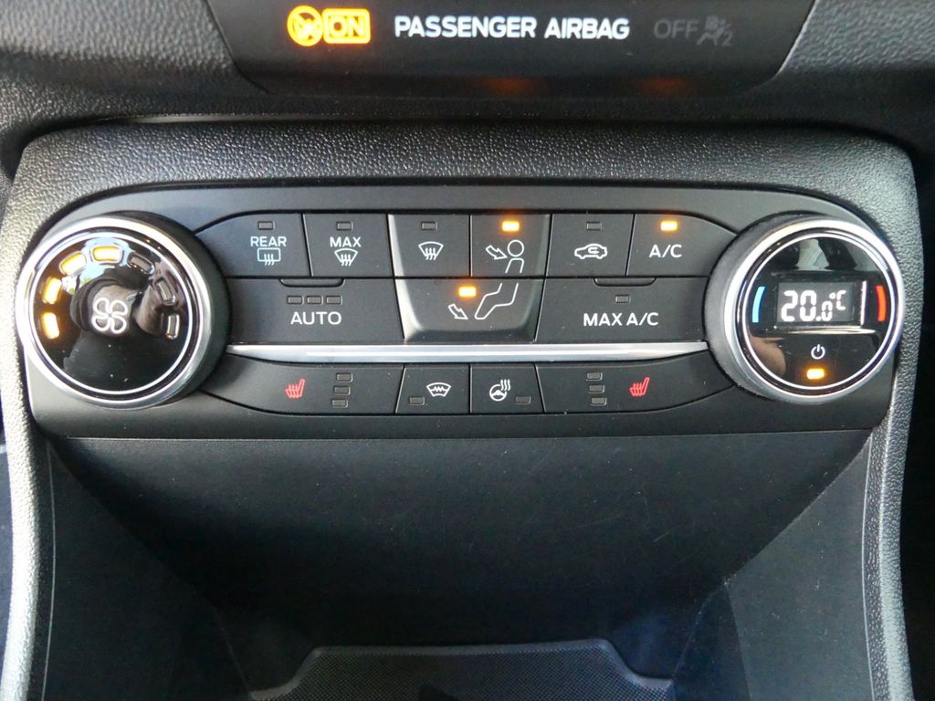 FORD Fiesta Titanium FORD Fiesta Titanium