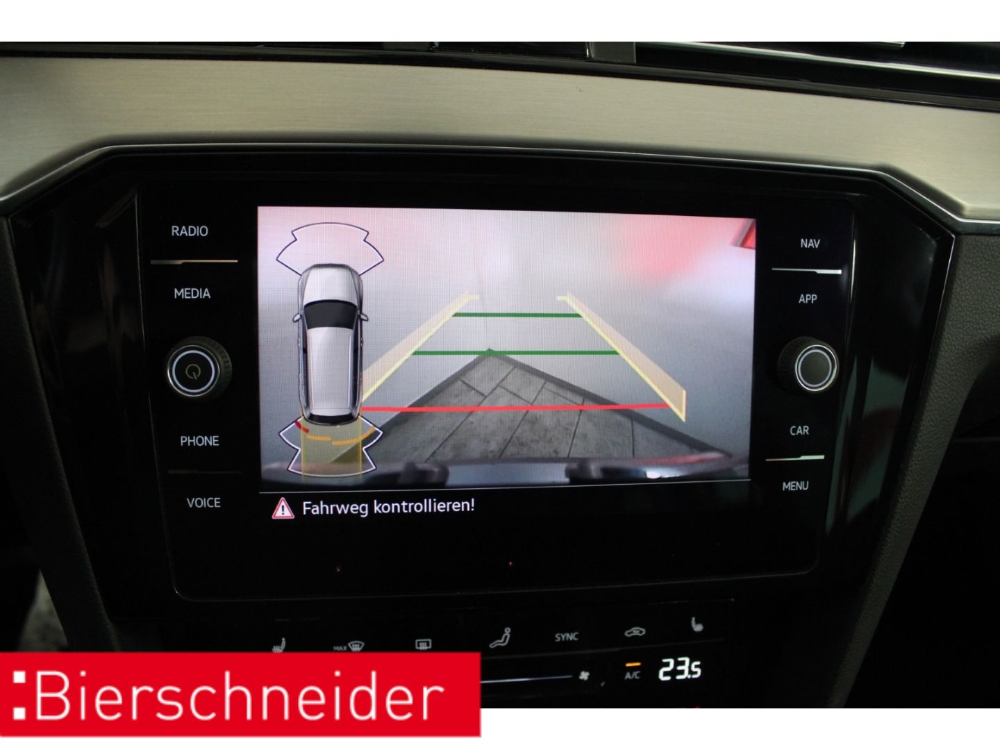 Volkswagen Passat Variant - Bild 8