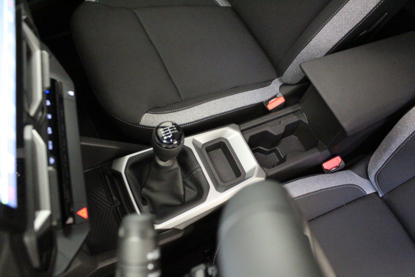 Fahrzeugabbildung Dacia Bigster TCe 140 Journey *Winter-Plus-Paket*