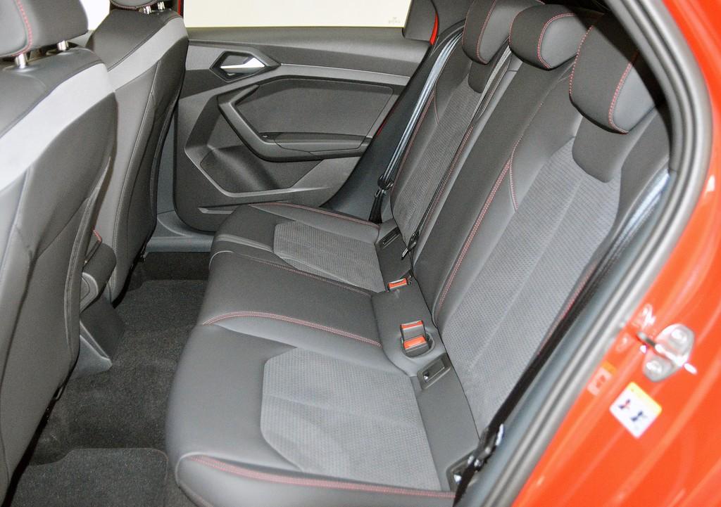 Audi A1 Sportback S line 40 TFSI S tronic LED*NAV*SHZ, миниатюра 8