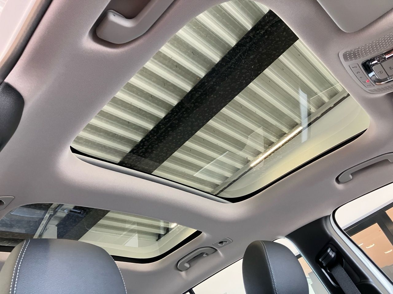 Fahrzeugabbildung Mercedes-Benz EQB 250+ BONUS+PANORAMA+360°+DISTRONIC+CARPLAY++