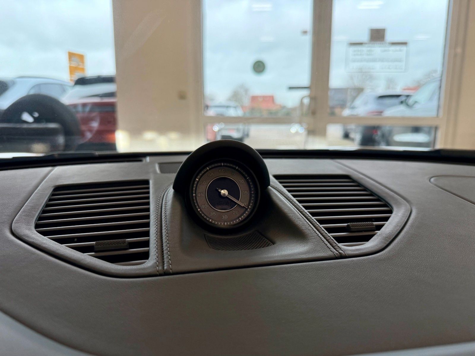 Fahrzeugabbildung Porsche 911 992 Turbo S Cabrio PCCB/LIFT/ACC/APPROVED