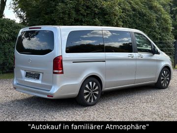 Mercedes V 220 - 4