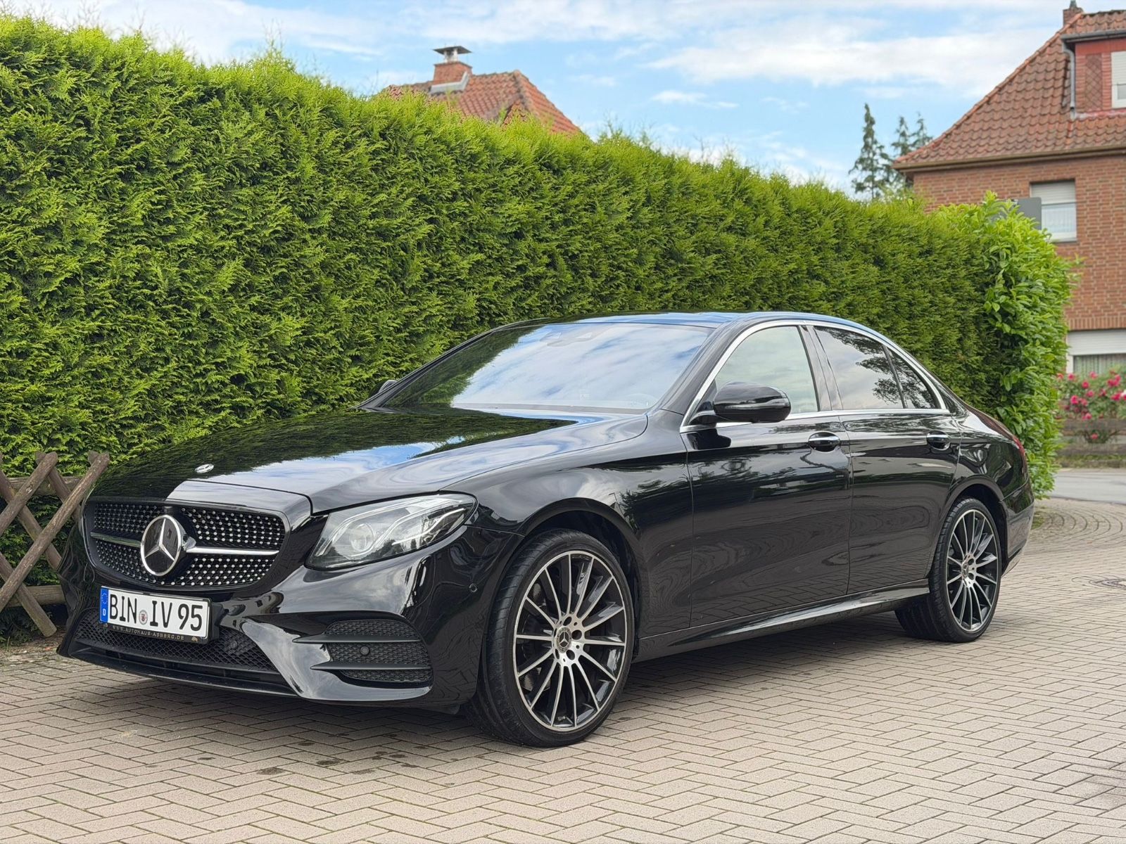 MERCEDES-BENZ E 220 d Limo 4M AMG/PANO/BURM/MEMORY/360*/TOT