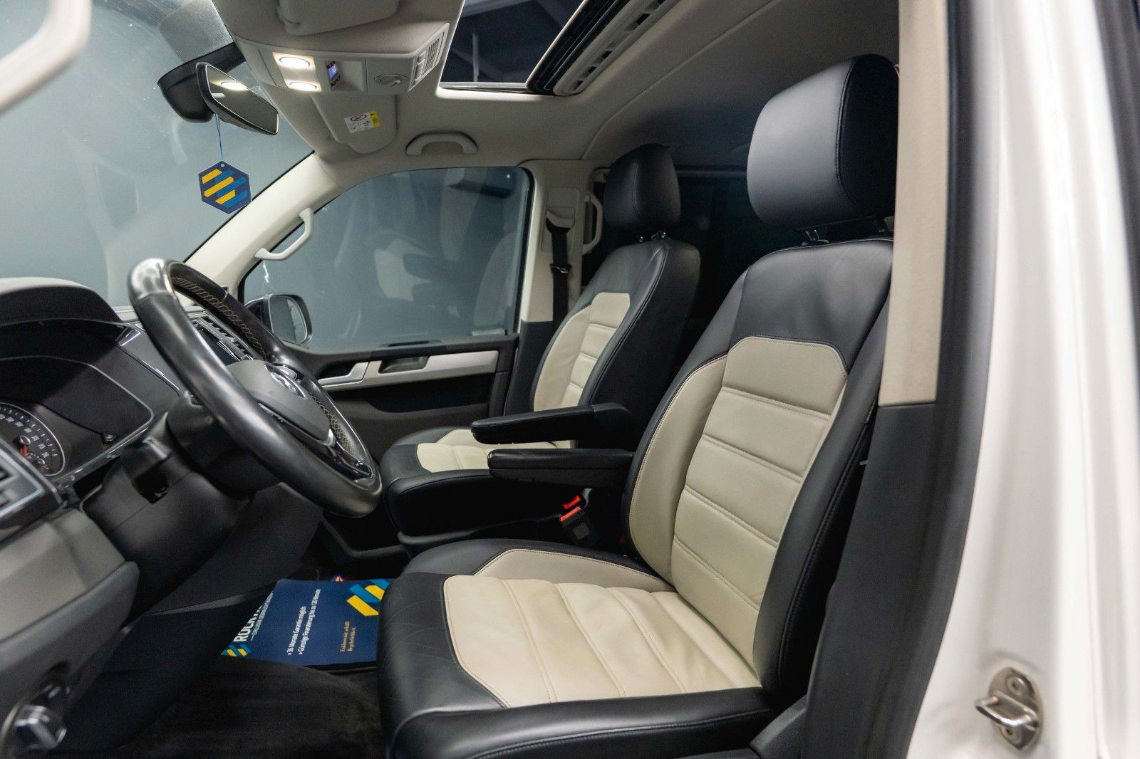 Fahrzeugabbildung Volkswagen T6 Multivan 2.0TDI DSG Edition 30 4Motion ACC