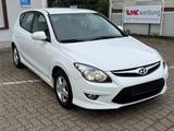 Hyundai i30 1.6 CRDi 66 kW FIFA WM Edition 2HAND/TÜV NEU - Hyundai i30 mit Anhängerkupplung