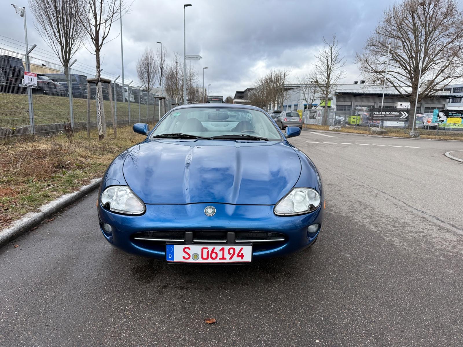 Jaguar XK8 Coupe