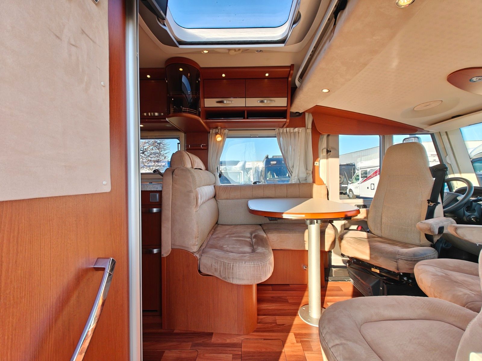 Fahrzeugabbildung HYMER / ERIBA / HYMERCAR B - KLASSE 594 - AUS ERSTBESITZ