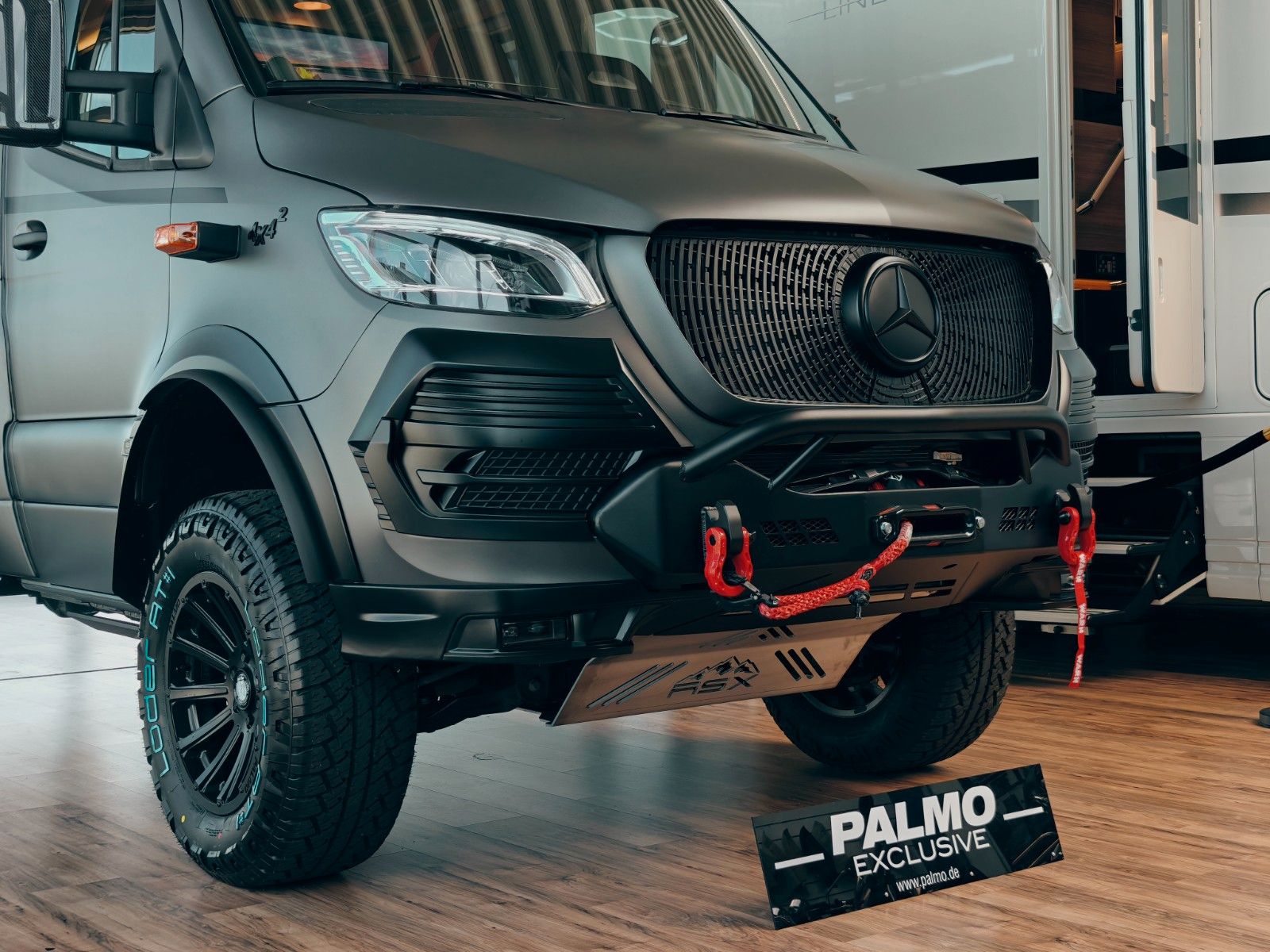 Fahrzeugabbildung HYMER / ERIBA / HYMERCAR ML - T 580 4x4² RSX PRO - PTS ACHATGRAU by palmo