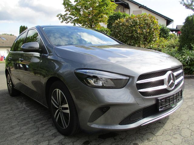 MERCEDES-BENZ B 220 d+NAVI+LED Scheinwerfer+AHK+Kamera