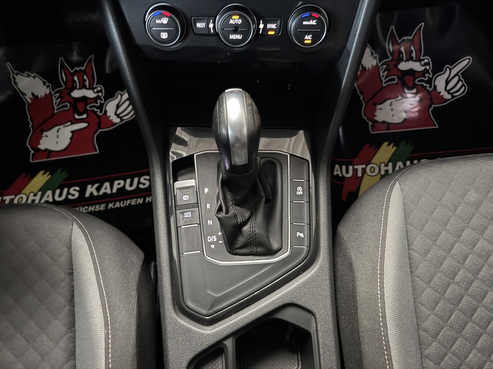 Fahrzeugabbildung Volkswagen Tiguan 1.5 TSI DSG Navi//DAB/ACC/Spur/Ahk