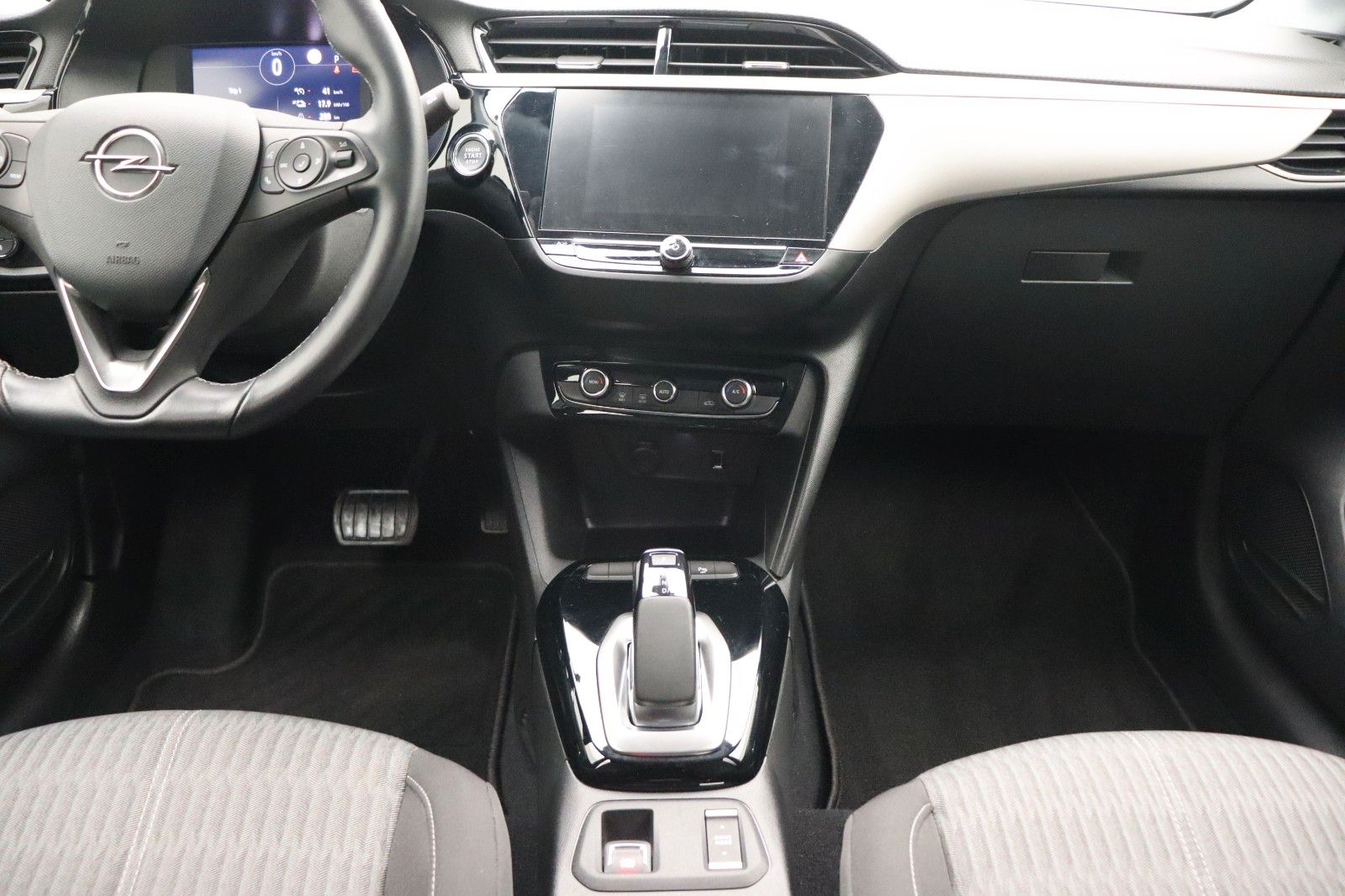 Fahrzeugabbildung Opel Corsa-e F Edition TEMPO SHZ KAMERA 11kW