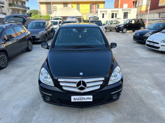 Mercedes-Benz Mercedes-benz B 180 B 180 NGT BlueEFFICIENCY