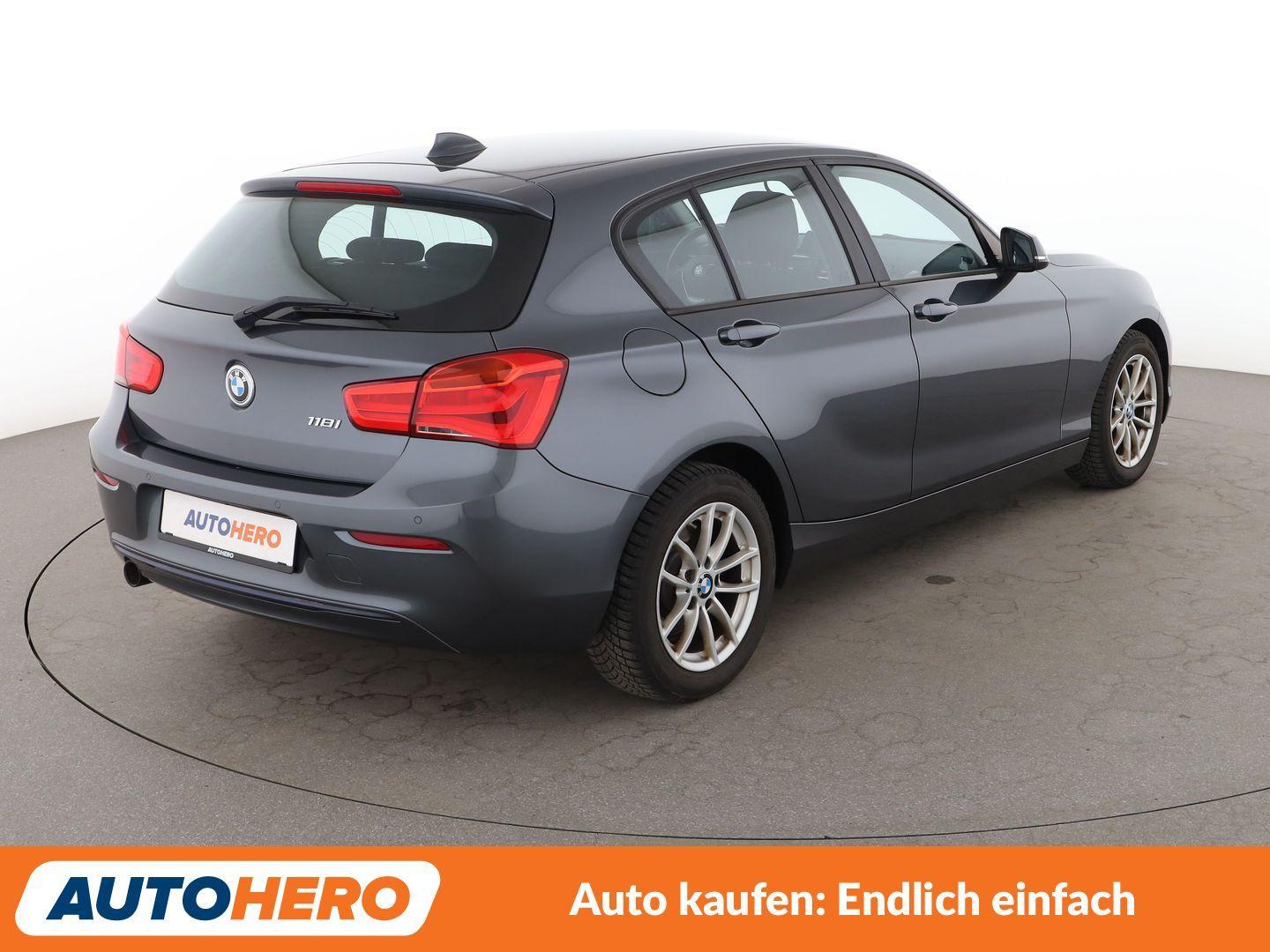 BMW 118i Sport Line Aut.*NAVI*LED*PDC*TEMPO*