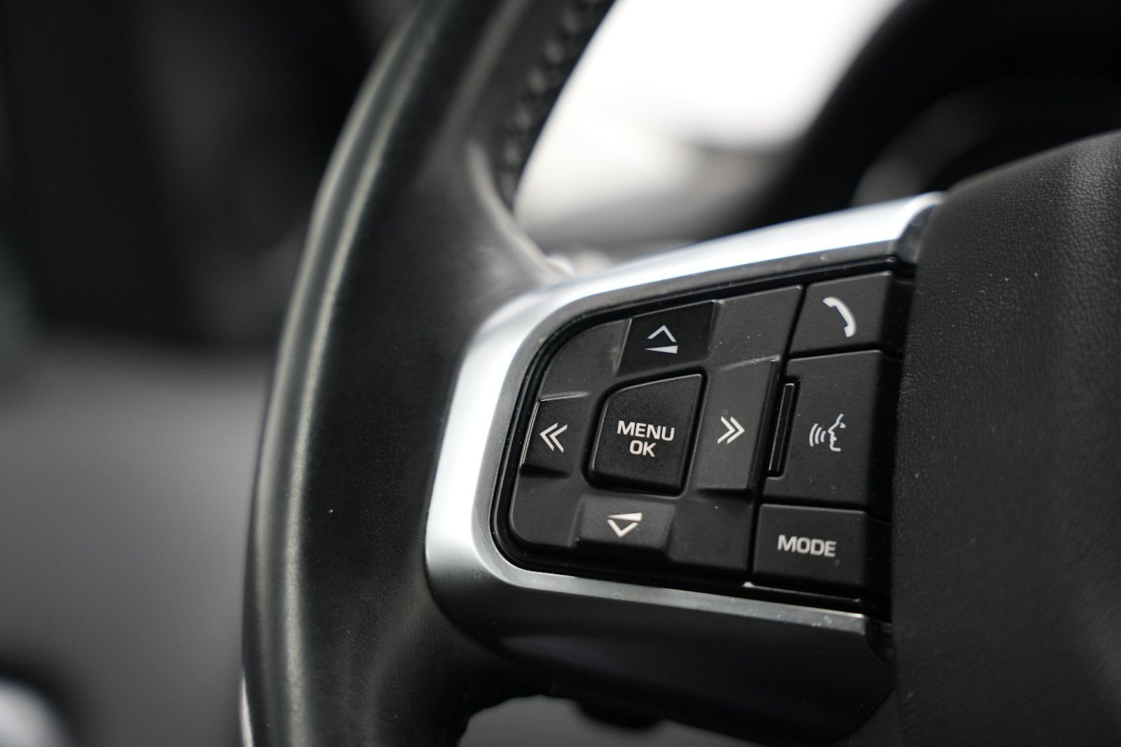 Fahrzeugabbildung Land Rover Discovery Sport SE AWD *Kamera*Navi*SHZ