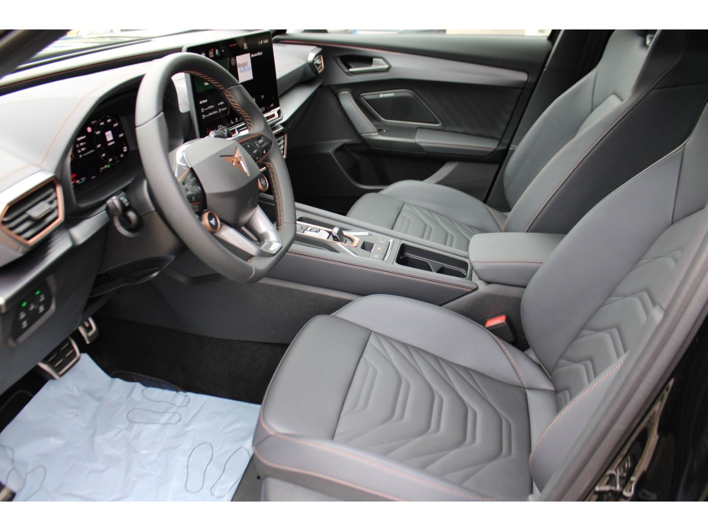 CUPRA Formentor VZ1.5 TSI e-Hybrid 200 kW Pano AHK RFK - Image 7