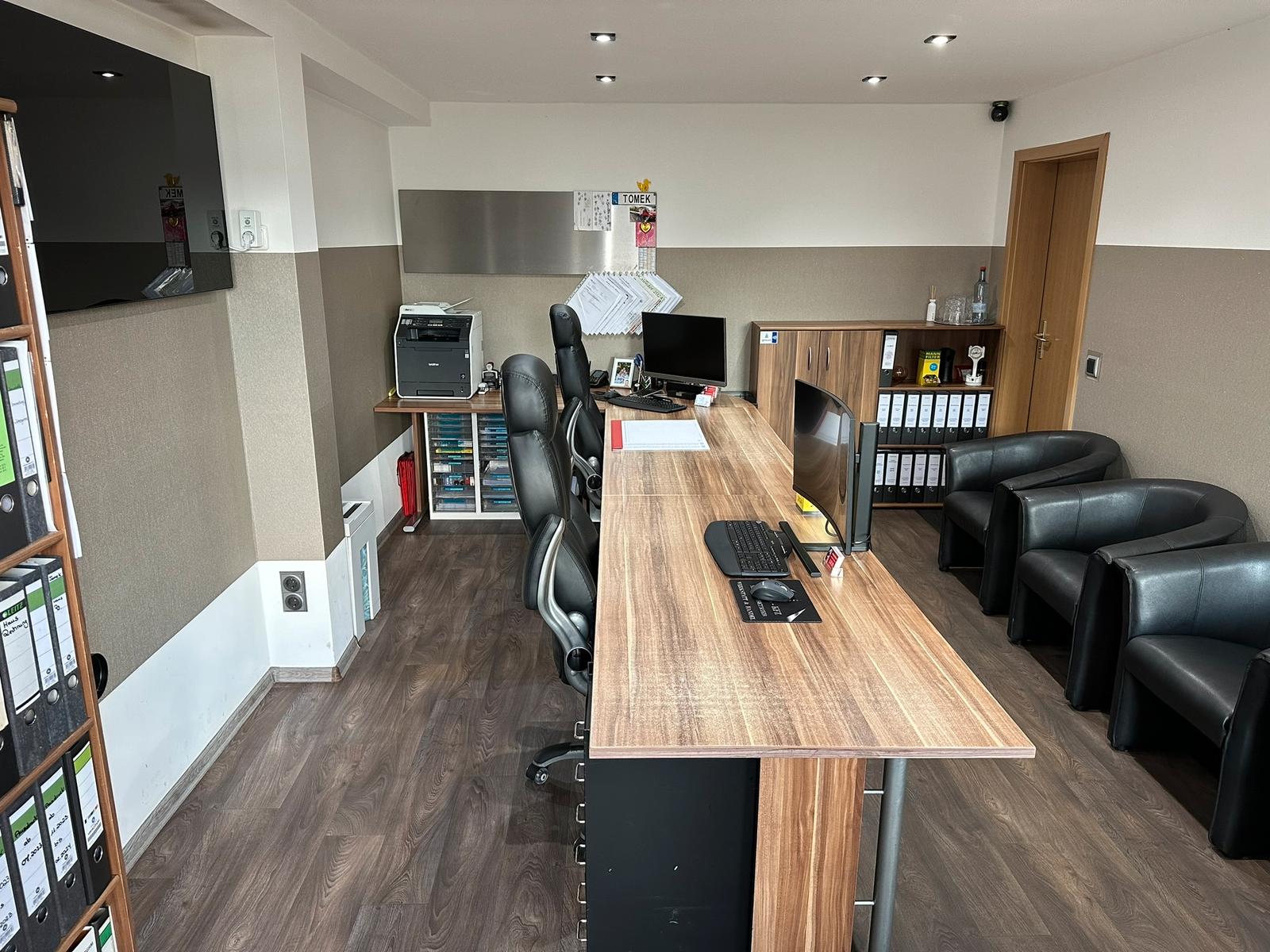 showroom-image-main