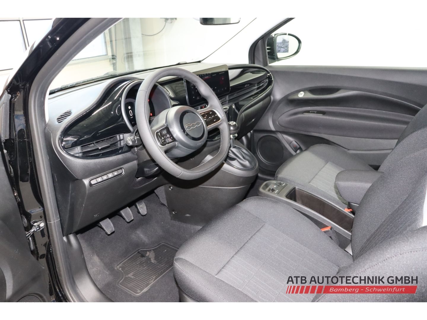 Fahrzeugabbildung Fiat 500 1.0l Hybrid ICON Apple CarPlay Klimaautom DA