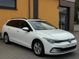 Volkswagen Golf VIII 2.0 TDI Variant Life *1.H+Pano+CarPlay - Volkswagen Golf: TDI