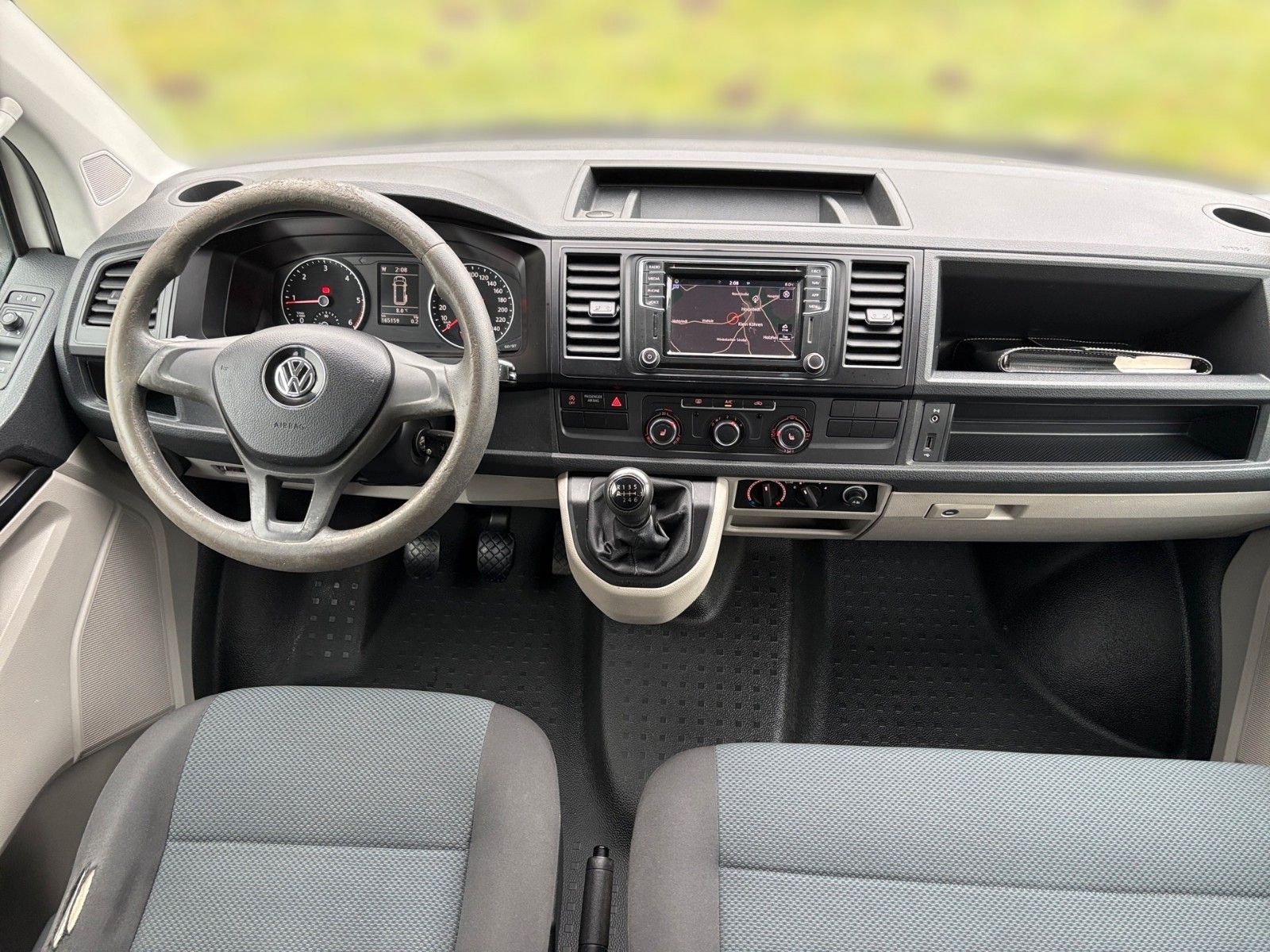 Fahrzeugabbildung Volkswagen T6 Transporter Kombi EcoProfi lang